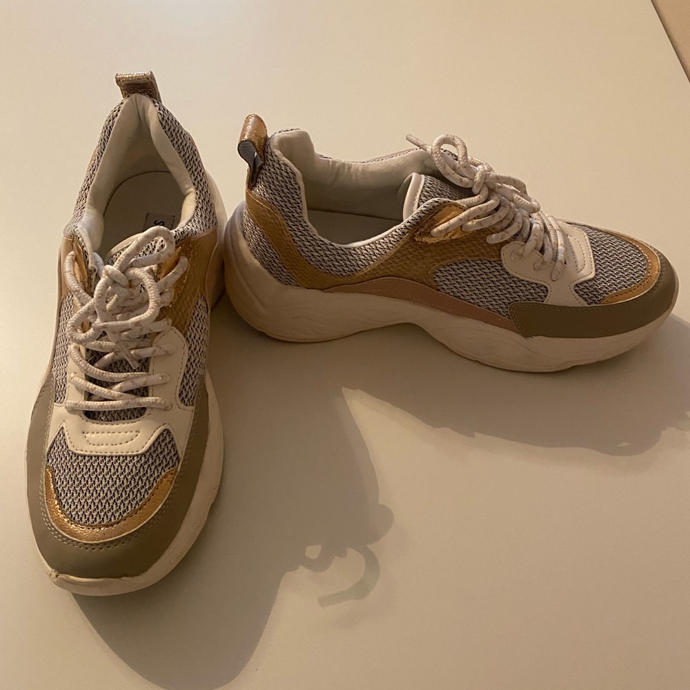 Steve Madden multicolored fashion sneakers size 8